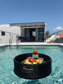 Minimal peaceful retreat with pool *Villa Duomo* - Image 3