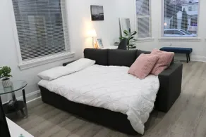 Modern 3BR Home near Airport & PoloPark | Sleeps 7 - Image 4