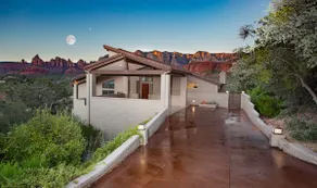 LARGE Hill Top Home w/UNBELIEVABLE Red Rock Views - Image 2
