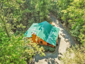 ⛰Dove’s Nest- Ridgetop Charmer w/ Deck & Hot Tub - Image 3