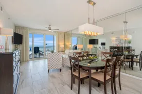 Beautiful Beachfront Condo with Stunning Views - Image 2