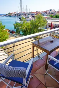 Luxury & Comfort with a View - Image 3