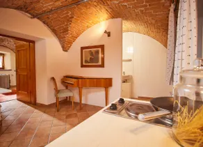 2 lovely rooms in old town house - Image 3