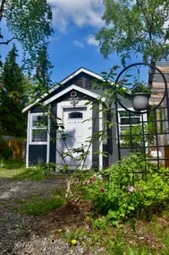 Adorable Centrally Located House w/High Speed WiFi - Image 3