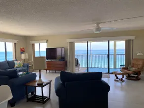 Oceanfront penthouse: beautiful water views from every window - Image 3