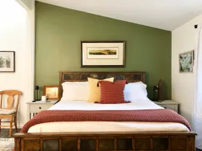 Woodland Avenue Apartment Oasis - Image 3