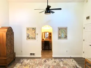 Woodland Avenue Apartment Oasis - Image 5