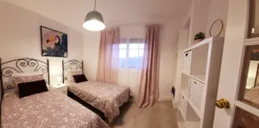 Apartamento Sol y Sur- Netflix y Parking Gratis - Image 3