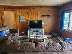 Cozy 2 bedroom cottage on lake! - Image 2