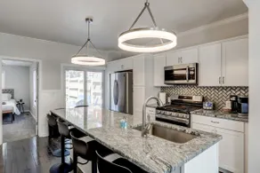 Modern City Home! | Walk to Markets & Coffee shops - Image 5