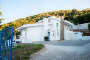 Maria Olive and Sea Villa - Image 2