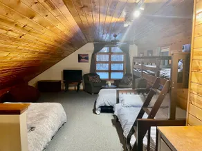 G St Base Camp With Sauna - Image 5