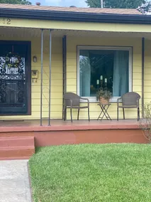 Great 3 BR 1 bath bungalow with fenced backyard - Image 4