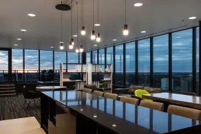 Jets Nest: DT free PRK+ rooftop patio+gym - Image 3