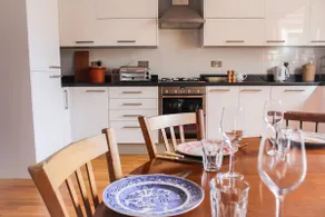 Four bed, self-catering Albatross Apartment - Image 5