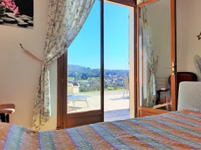 Cozy cottage with exceptional views and pool. - Image 3