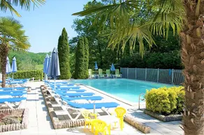 Cozy cottage with exceptional views and pool. - Image 2