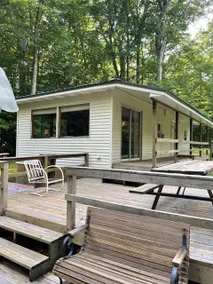 Picturesque and cozy cabin on Ryerson Lake channel - Image 4