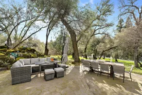 2.5 Acre Folsom Lake Resort with 6 Rooms & 4 Baths - Image 2