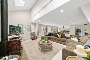 2.5 Acre Folsom Lake Resort with 6 Rooms & 4 Baths - Image 4