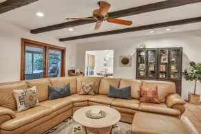 Renovated Mid-Century Home | Lg Yard | 15m to DT - Image 2