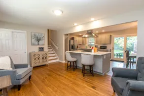 Winterberry Drive Entire house - Image 3