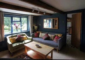 Cozy cottage overlooking fields, Upwell - Image 5
