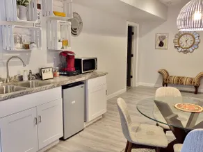 Dazzling, brand-new, stylish basement suite!!! - Image 3