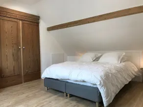 Beautiful apartment with garden and parking - Image 4