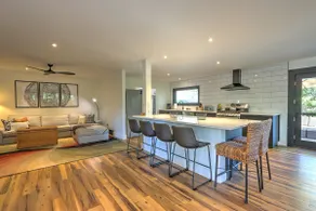 Modern Mountainside Home w/ Lg Deck, Near Downtown - Image 3