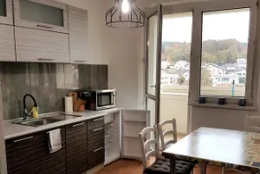 Refurbished 2-bedroom apartment / 3 izbový byt - Image 2