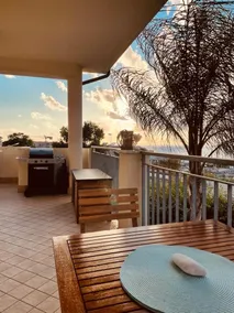 Modern apartment with sea view and rooftop terrace - Image 4