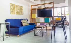 Ideal loft for travelers with WiFi and workspace - Image 5