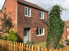 Three Bedroom End Terrace Cwmbrân - Image 2