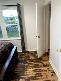Nice 3 bedroom home on quiet residential street - Image 4