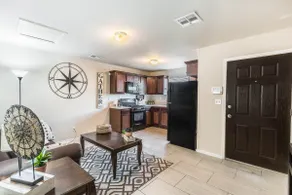 Charming 1 Bedroom Studio - Image 5