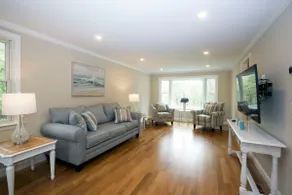 Osterville~Newly Renovated with central AC and beach pass - Image 4