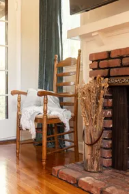 ”Home Away From Home”charming tudor fit for family - Image 5