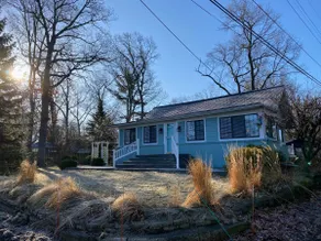 Peaceful cottage retreat - 2 bedrooms next to lake - Image 3