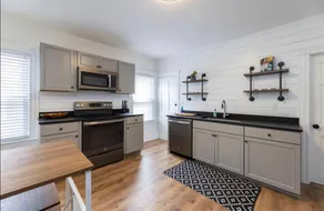 Big Family 2BR, Central Mystic w/ parking - 6A - Image 5