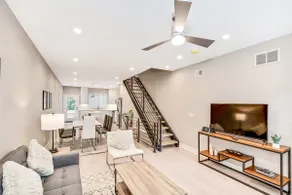 Fabulous Open Concept 4Bedroom w/RoofDeck! Sleep10 - Image 3