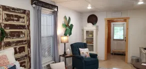 Adorable shabby-chic 2 bedroom cottage - Image 3