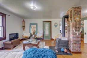Boho Garden Bungalow: Welcoming | Quiet | Walkable - Image 3