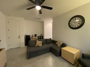 Spacious 1-bedroom guest suite-Avondale. “The W” - Image 4