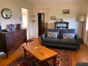 Comfy 3BR cottage on foreshore, excellent position - Image 2