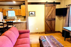 King bed, full kitchen, fire pit, near Rome WIFI CozyCountry - Image 3