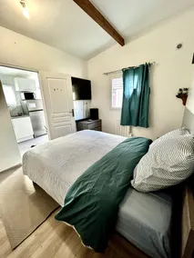 Brand new cozy studio - Image 3