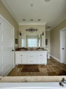 Lovely 5-bedroom home with panorama views - Image 5