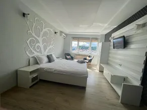 Apartment Cuza Voda - Image 2
