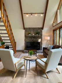 Classic Lodge with lake and mountain access! - Image 5